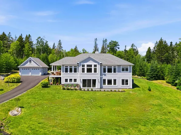 50 Foxberry Hl, Halifax, NS B3Z 2W1