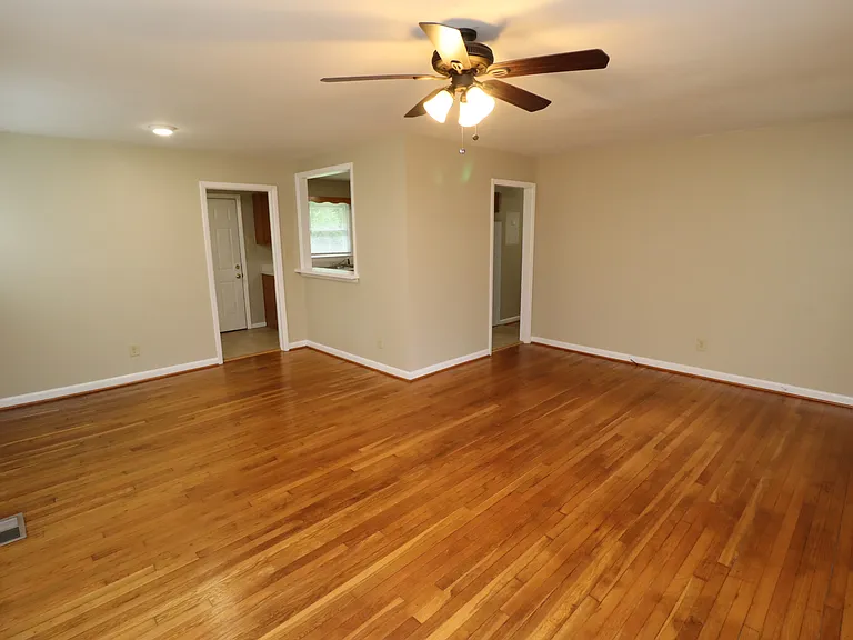 829 Carlisle St — Photo 4