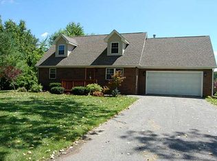 1155 S Raab Rd, Swanton, OH 43558