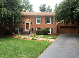 7610 Midday Ln, Alexandria, VA 22306