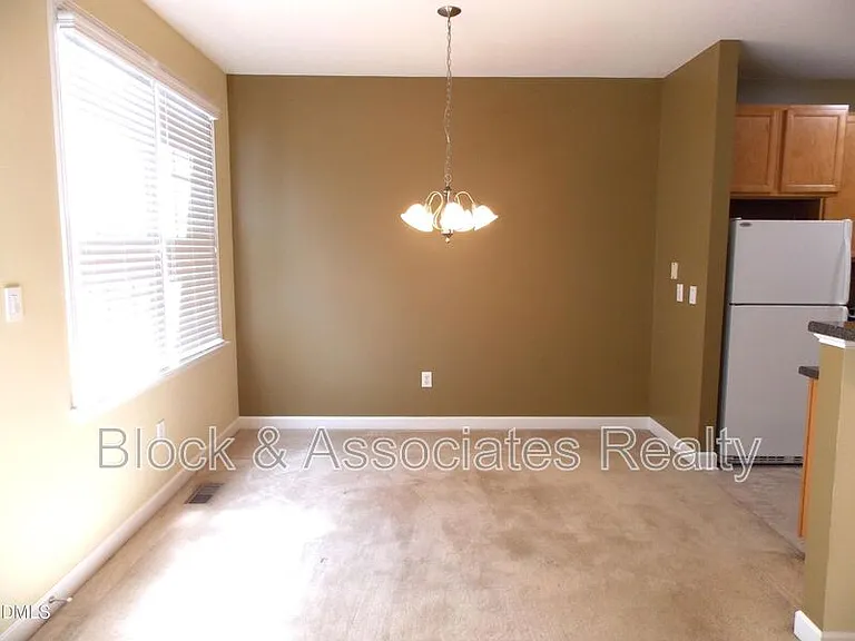 5523 Cottonrose Ln — Photo 3