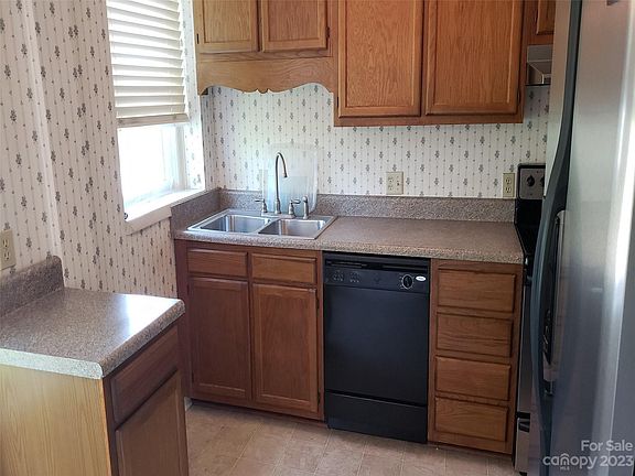 5th image of 622 S Haywood St APT 304