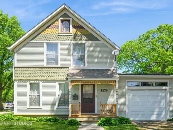 128 Forest Ave, Riverside, IL 60546