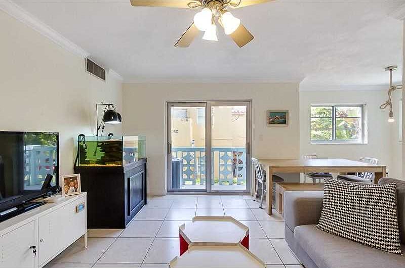 1st image of 1100 11th St APT 203