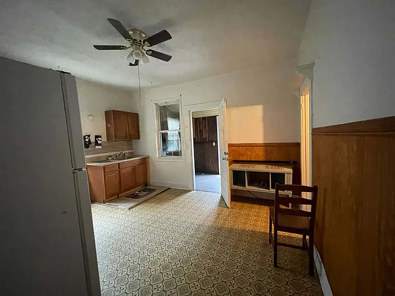 300 Sortwell St #B — Photo 17