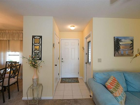 4th image of 996 Osceola Blvd