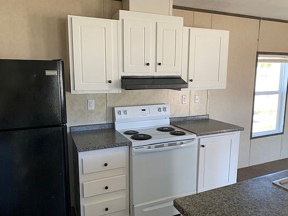 5th image of 472 Fernwood Dr