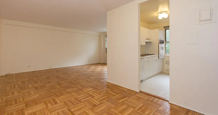 Sold by EZ Premier Realty | media 14