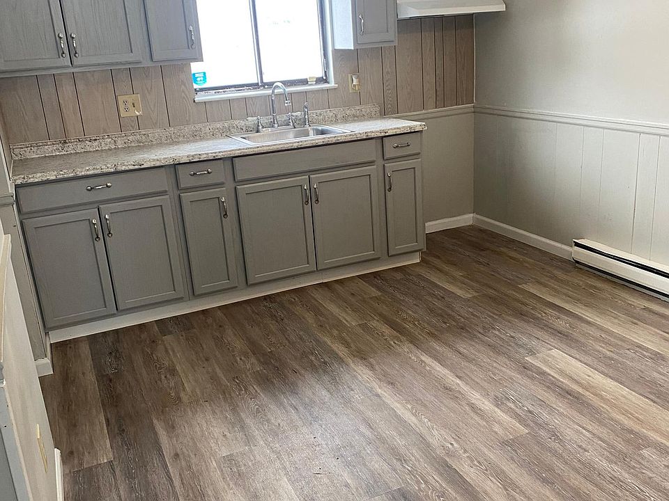 1st image of 346 W 36th St #1