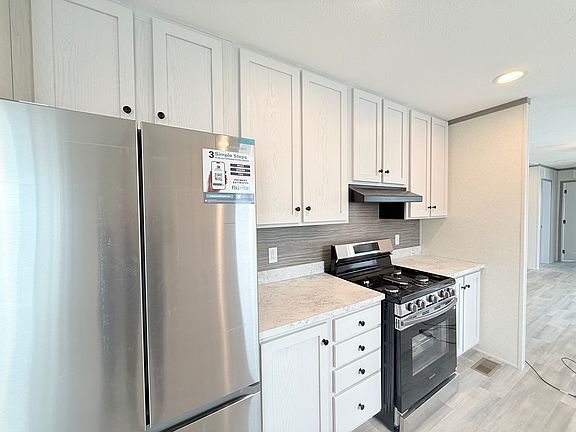 2nd image of 4000 E 134th St #1022