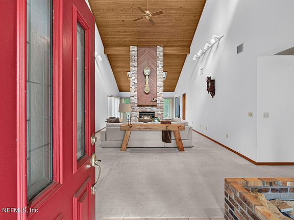 3rd image of 10990 CREEKVIEW Drive