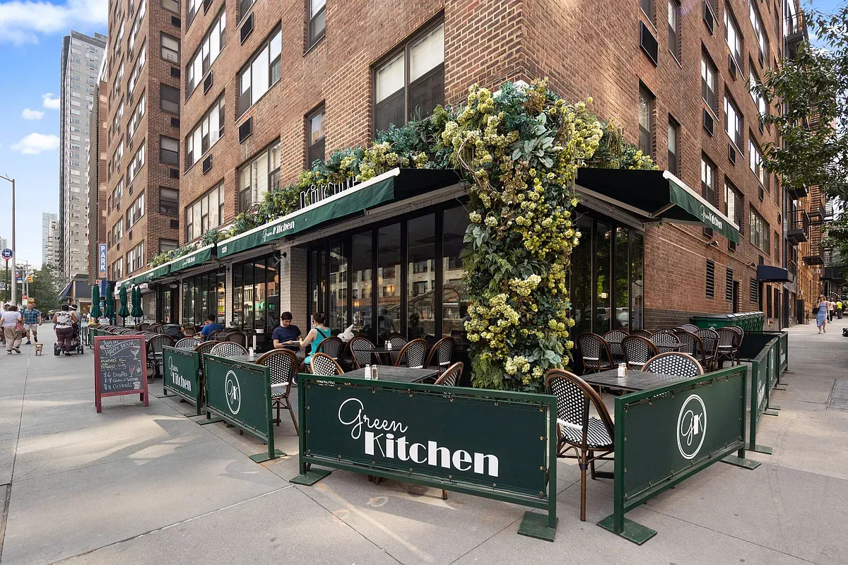 233 East 69th Street #17G in Lenox Hill, Manhattan | StreetEasy