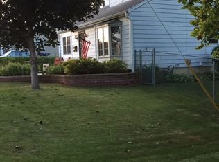 504 Division St, Dixon, IL 61021