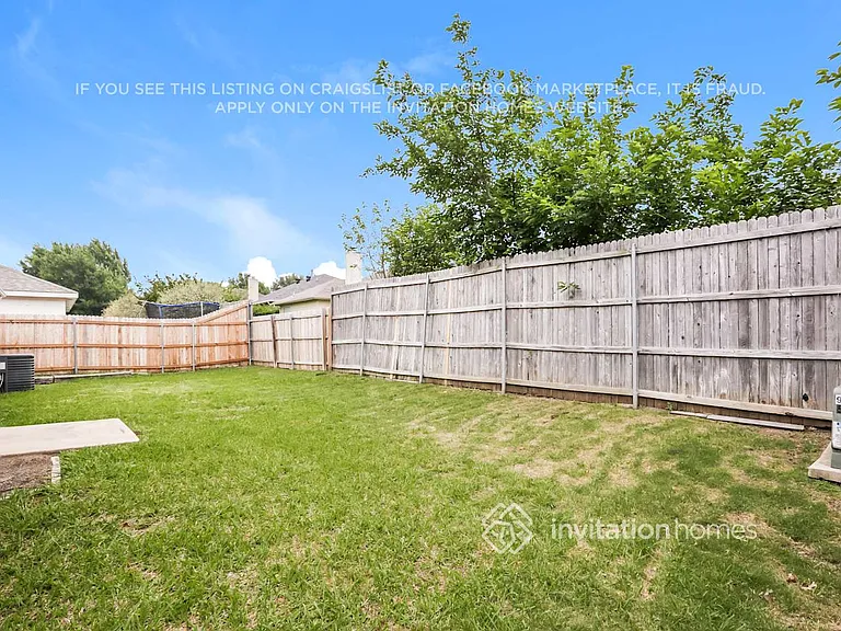 614 Saint Eric Dr — Photo 16