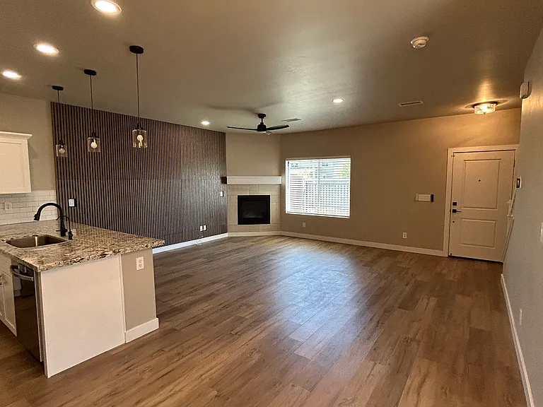 12217 Bliss Ave — Photo 10