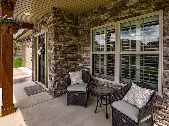 4th image of 1216 Dark Creek Ln