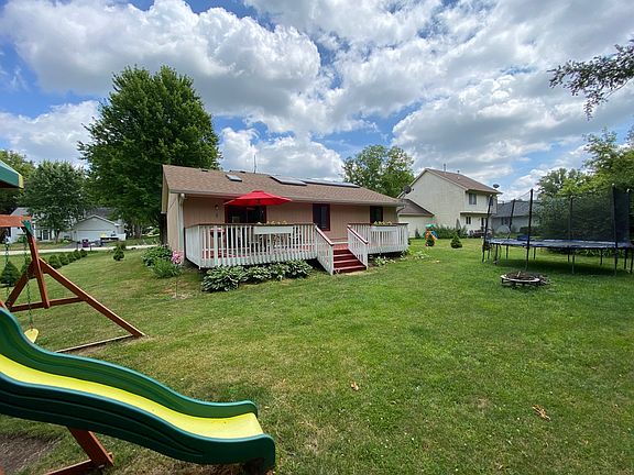 5th image of 420 Staffordshire Dr NE