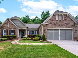 6526 Autumn Crest Ln, Hoschton, GA 30548