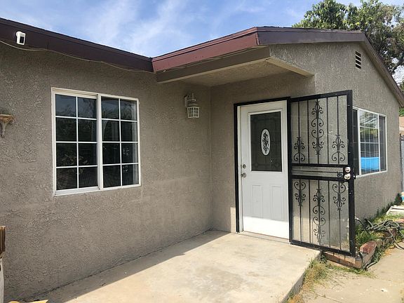 3rd image of 1133 Aldgate Ave