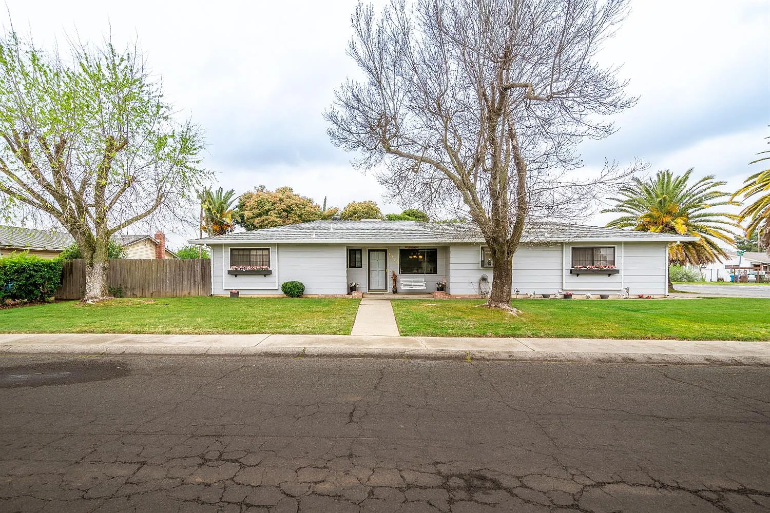 1778 Fernwood Dr photo 1