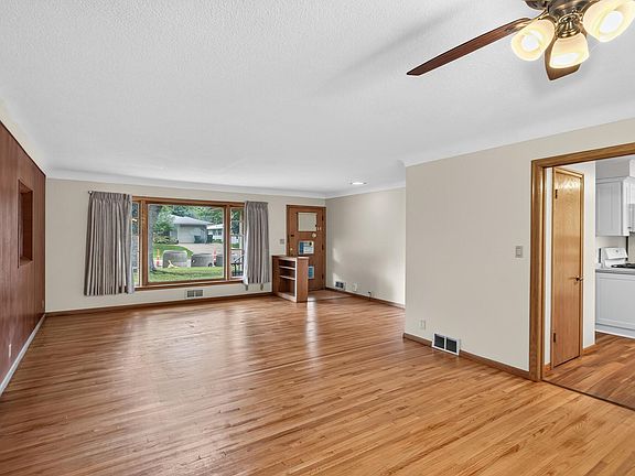 5th image of 1345 Smith Ave S