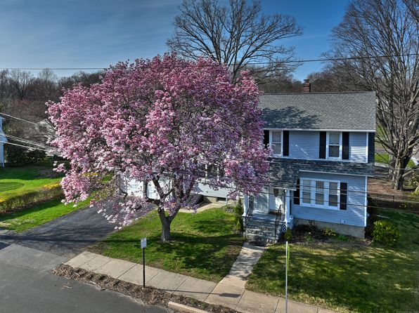 6 Thompson St, Fairfield, CT 06825
