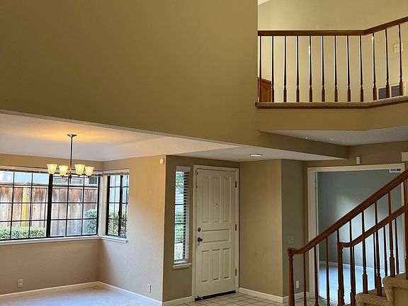 5th image of 51 Rainbow Cir