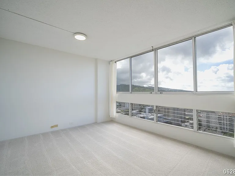 1212 Punahou St #3305 — Photo 24