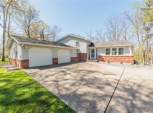 490 Riverside Dr, Painesville, OH 44077