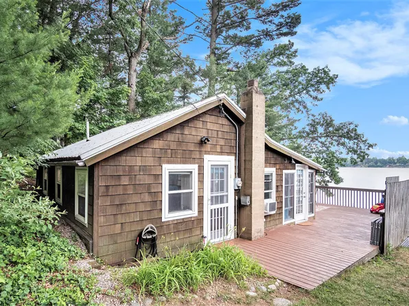 12591 Sassafras Dr NE, Greenville, MI 48838