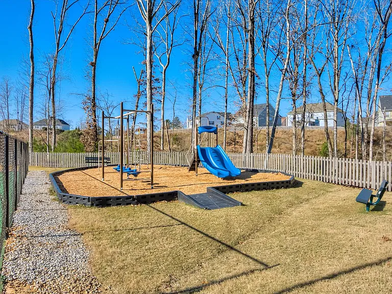 542 Oconee Cir — Photo 57