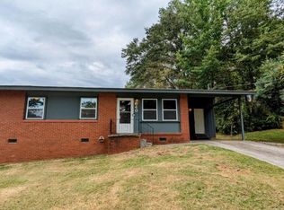 640 Melrose Dr, Forest Park, GA 30297
