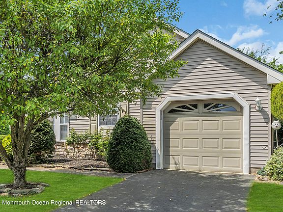 2nd image of 2926 Rock Hill Lane