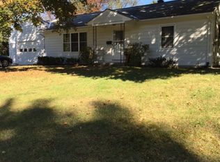 4 Shore Rd, Chatham, NY 12037