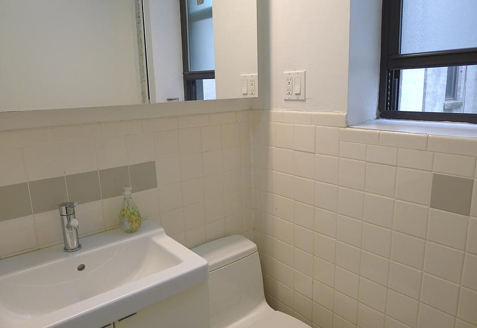 1st image of 487 Park Pl APT 2
