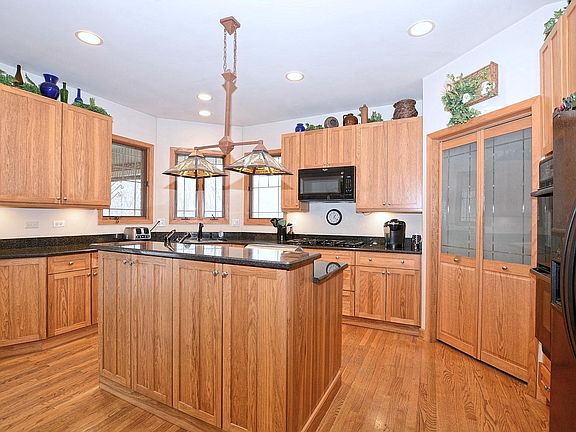 4th image of 9013 Deerwood Ct