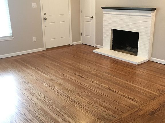 3rd image of 421 Parkwood Dr