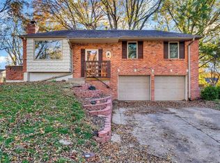 1200 NW Somerset Ct, Blue Springs, MO 64015