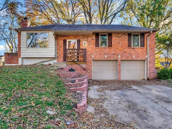 1200 NW Somerset Ct, Blue Springs, MO 64015