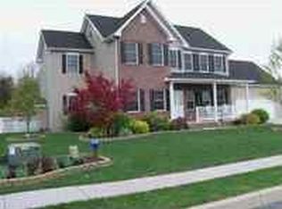 205 Pine Creek Dr, Carlisle, PA 17013