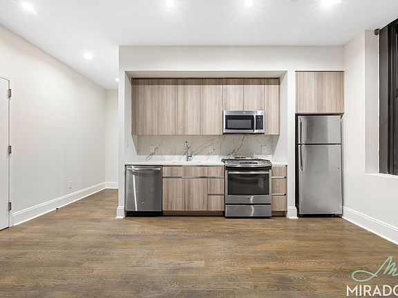 3rd image of 15 Park Row APT 4K
