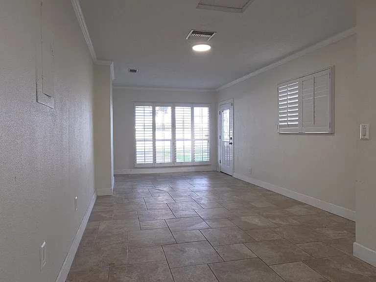 5307 W Cleveland St — Photo 17