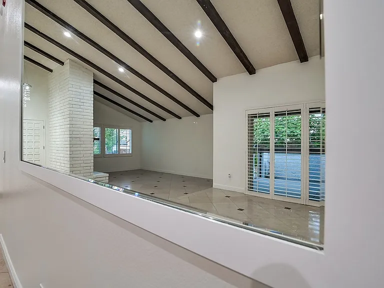 929 Darlene Ct — Photo 14