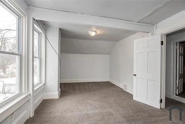 10011 Elizabeth Ave — Photo 17