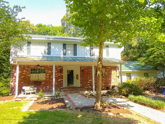 2nd image of 5070 Sportsman Dr