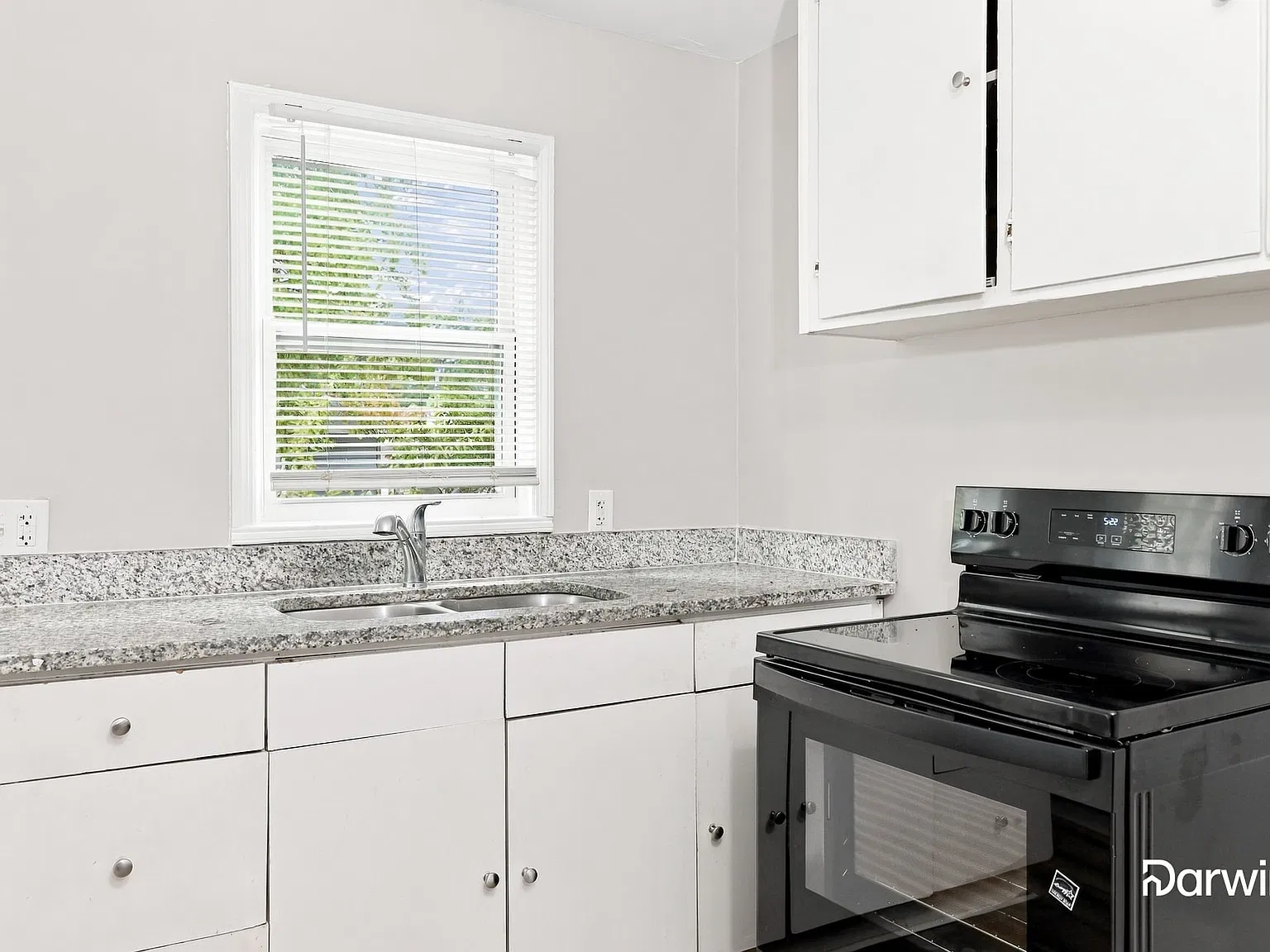 2 bed, 1.0 bath, 816 sqft, $1,400 — Photo 2