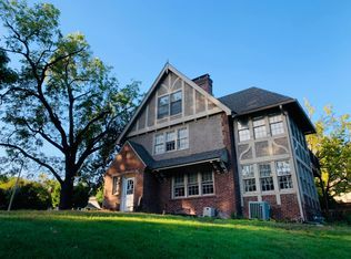 1124 Ward Pkwy #C, Kansas City, MO 64112