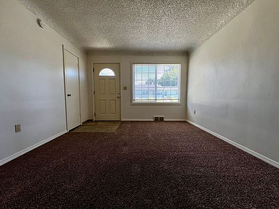 3rd image of 2608 Bonnie Doon Ave #2612