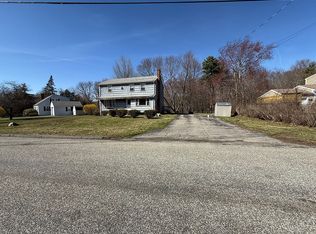 4 Irving Dr, Walpole, MA 02081