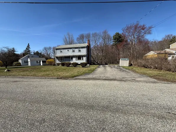 4 Irving Dr, Walpole, MA 02081